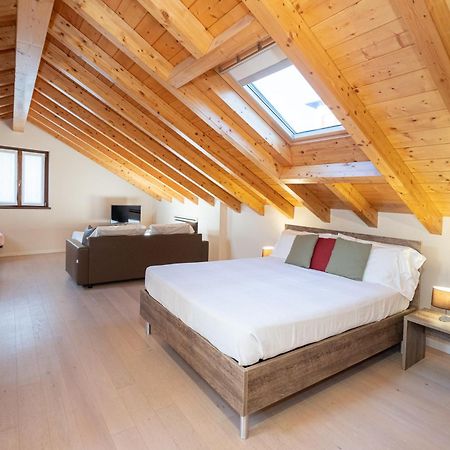 Bed and Breakfast Il Grifo Lenno Exterior foto