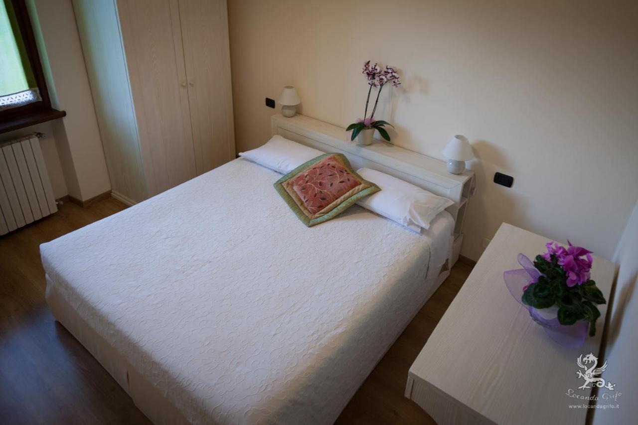 Bed and Breakfast Il Grifo Lenno Exterior foto