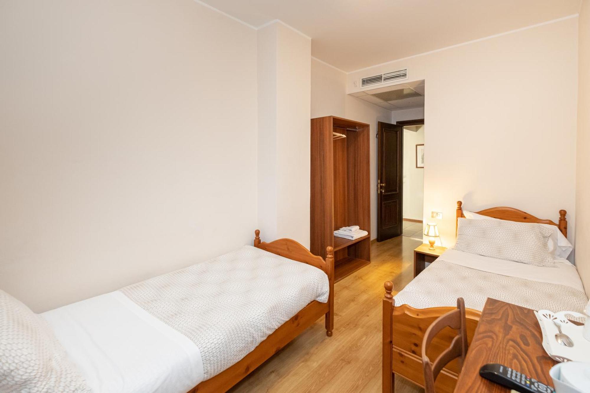 Bed and Breakfast Il Grifo Lenno Exterior foto