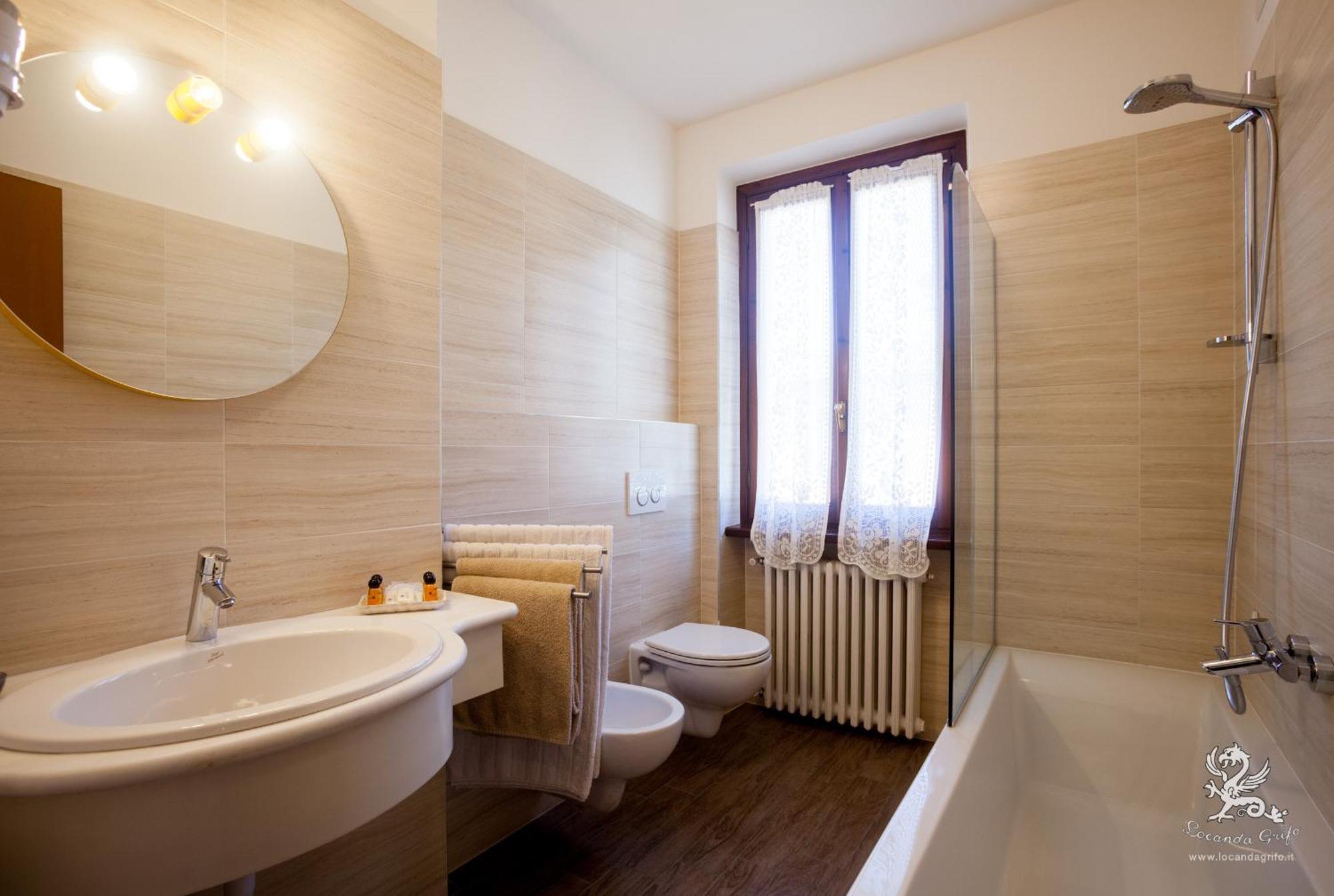 Bed and Breakfast Il Grifo Lenno Exterior foto