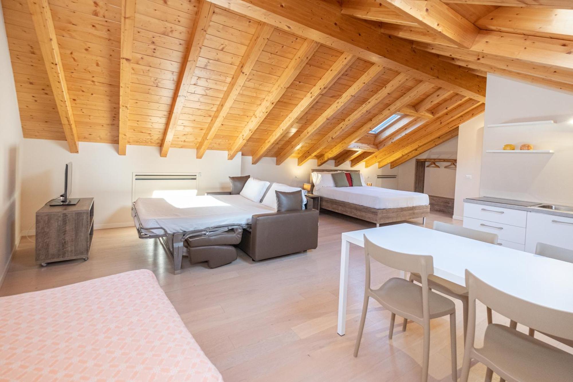 Bed and Breakfast Il Grifo Lenno Exterior foto