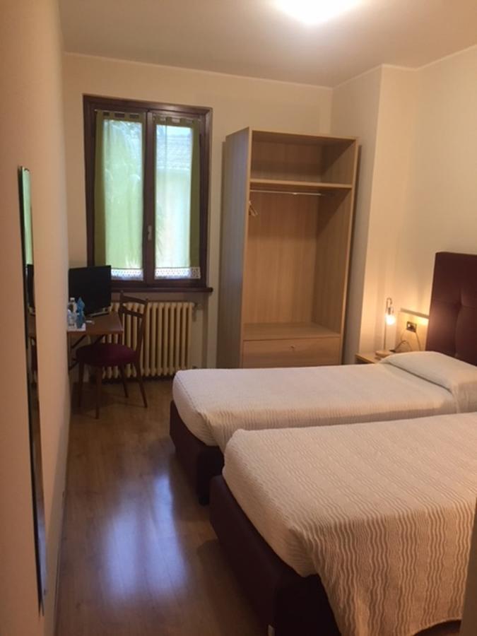 Bed and Breakfast Il Grifo Lenno Exterior foto